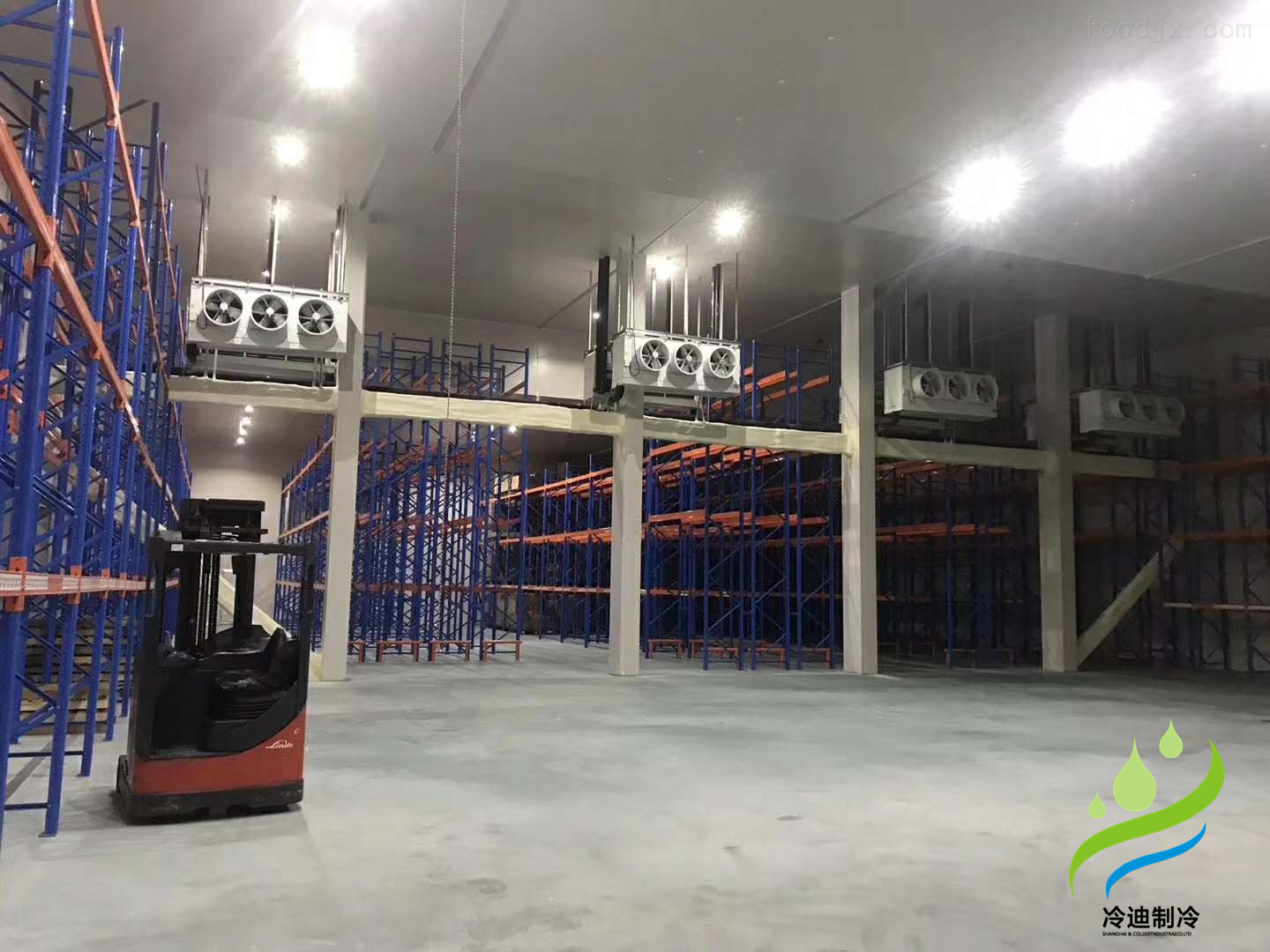 安裝一個(gè)100平米商品恒溫庫造價(jià)多少錢？